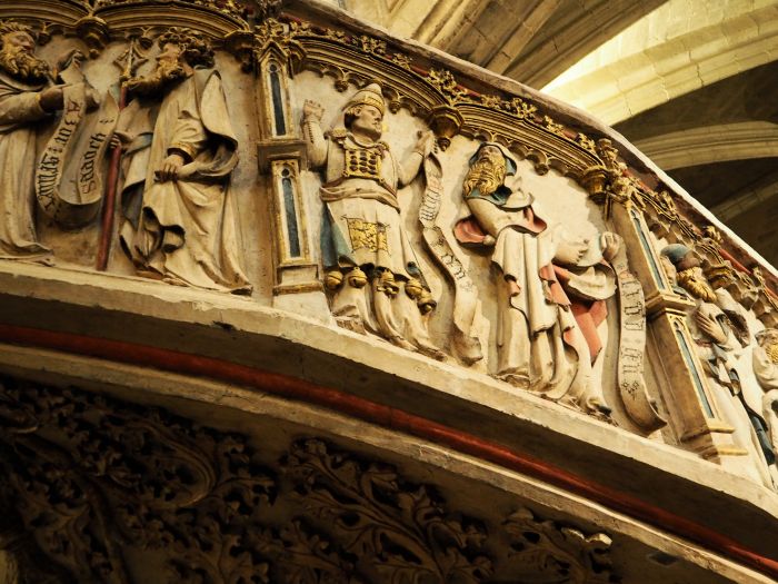 モレーリャの聖マリア教会はビセンテ・フェレール、教皇ルナ、国王フェルナンド1世が集まった場所
